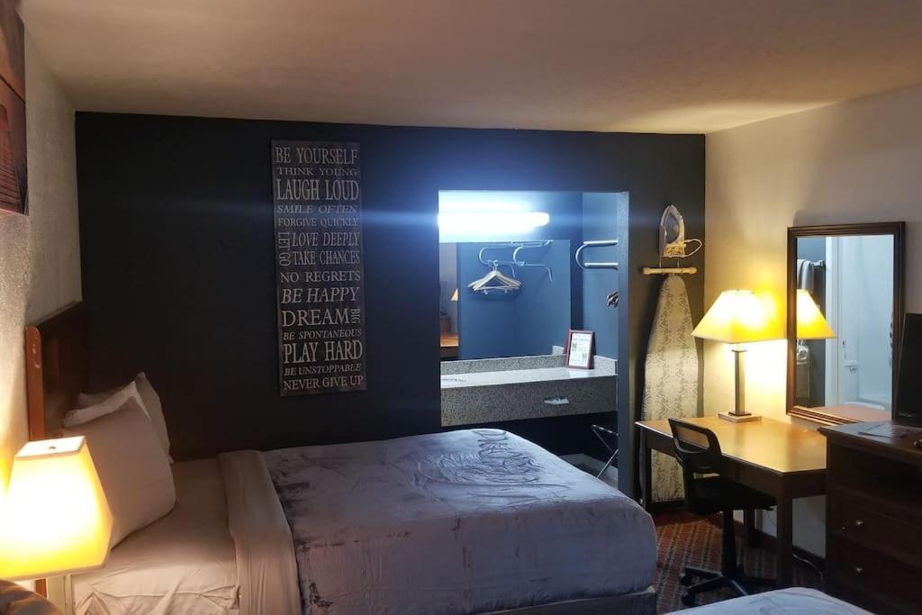 Osu 2 Queen Beds Hotel Room 230 Wi-Fi Stillwater Eksteriør bilde